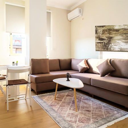 Home Inn Apartment 2 Near City Center Tirana Exterior foto